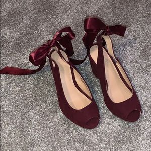 LOFT maroon wedges